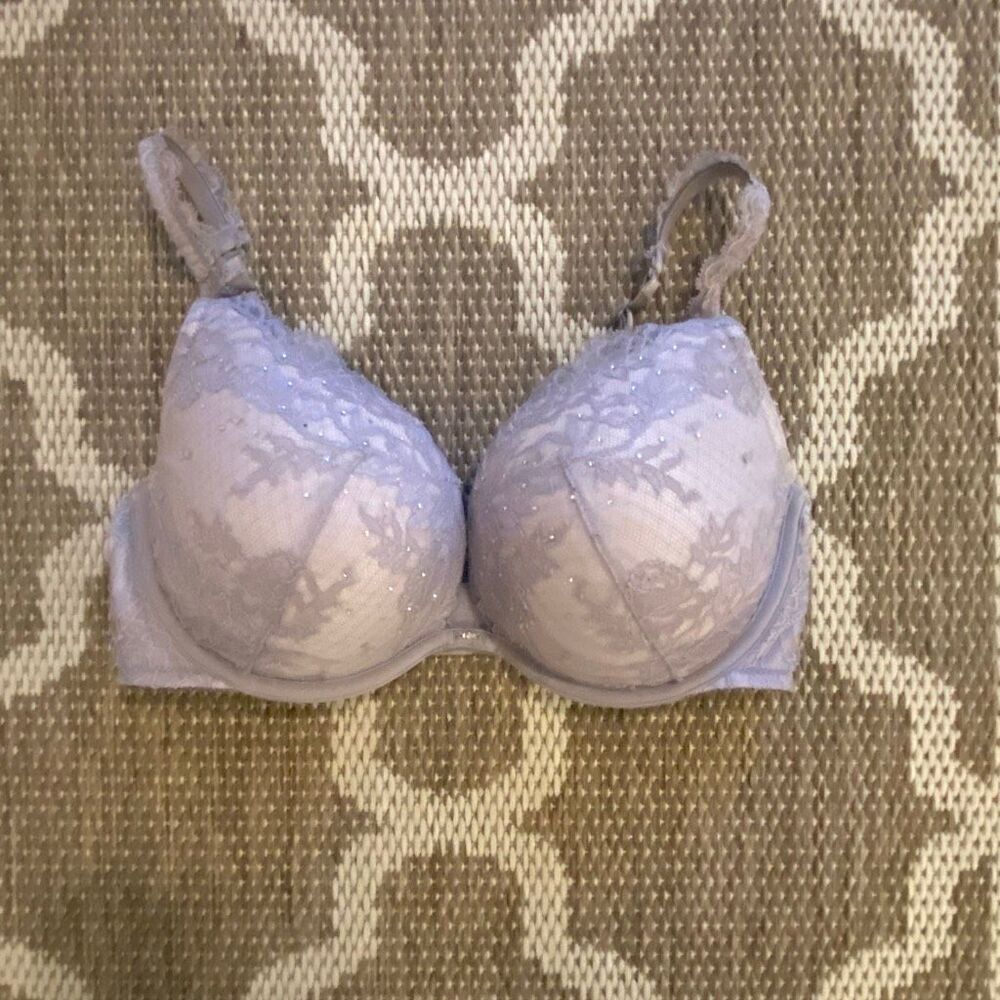 Victoria’s Secret push-up bra size 34DD